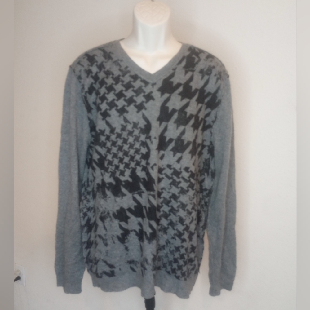 Public Opinion Gray and Black Houndstooth 100% Cashmere  Men SweaterZs XL